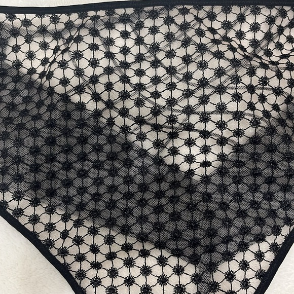 Very Sexy no flaws..worn once- too big for me Vic Sec strap blk High Rise Strapp - Picture 2 of 10